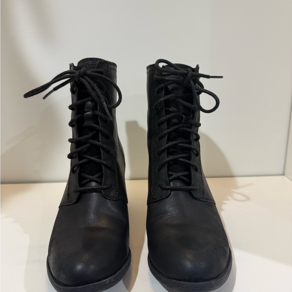 Timberland Women's Black Lace-Up Boots - Picture 3 of 5